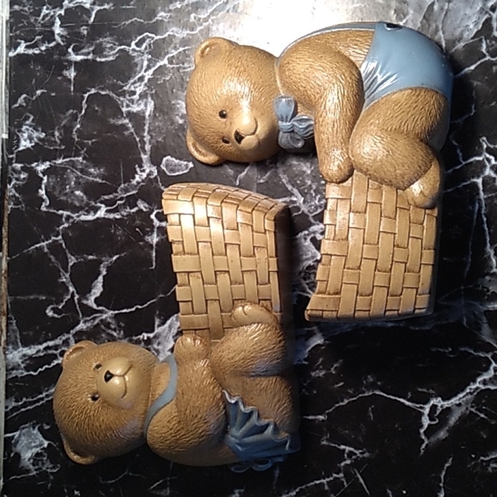 Vintage 1980s bear basket wall pockets farmhouse shabby chic